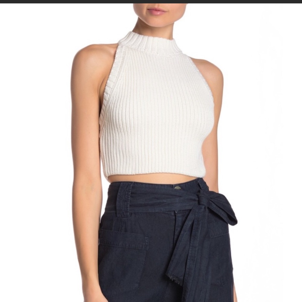 “Mellow Mumu” High neck light sweater crop top